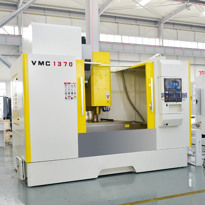 FanucのコントローラーVmcの訓練機械4軸線の新しい縦のマシニング センターVMC1370