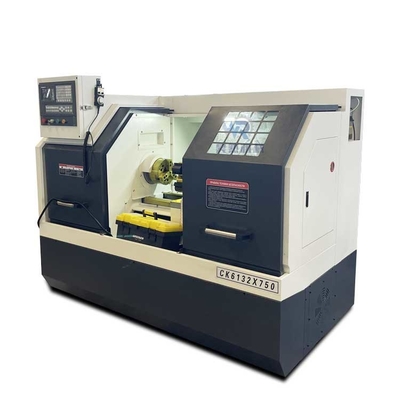 横軸のCNCフラットベッド lathemachine Ck6132 自動CNC lathemachine 380V 4KW