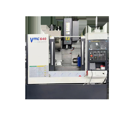 小さなVMC640 四軸 CNC垂直加工センターマシン